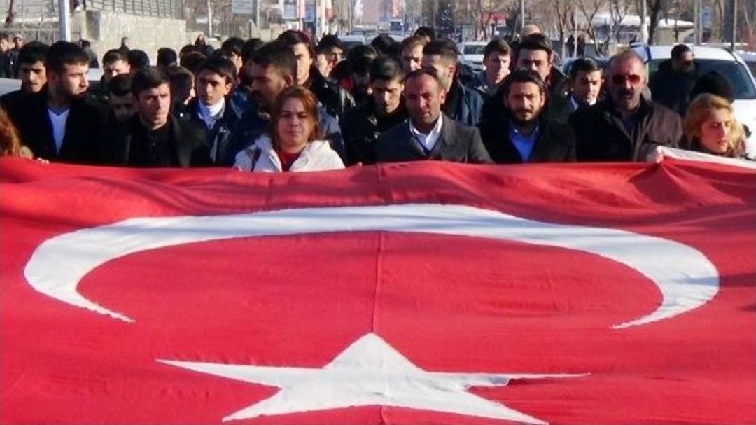 &Uuml;lk&uuml;c&uuml;ler Kars&rsquo;ta &Ccedil;akıroğlu İ&ccedil;in Gıyabi Cenaze Namazı Kıldı