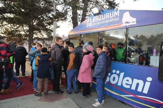 Erzurum Büyükşehir Belediyesi’nden ’buz Pateni Şöleni’