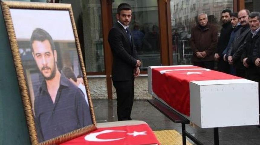 Bolu Ve D&uuml;zce'de &Uuml;lk&uuml;c&uuml; &Ccedil;akıroğlu I&ccedil;in Gıyabi Cenaze Namazı Kılındı