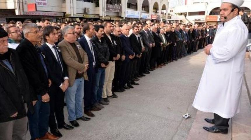 &Ccedil;akıroğlu I&ccedil;in D&uuml;zenlenen Y&uuml;r&uuml;y&uuml;şte 'zafer Işareti' Gerginliği