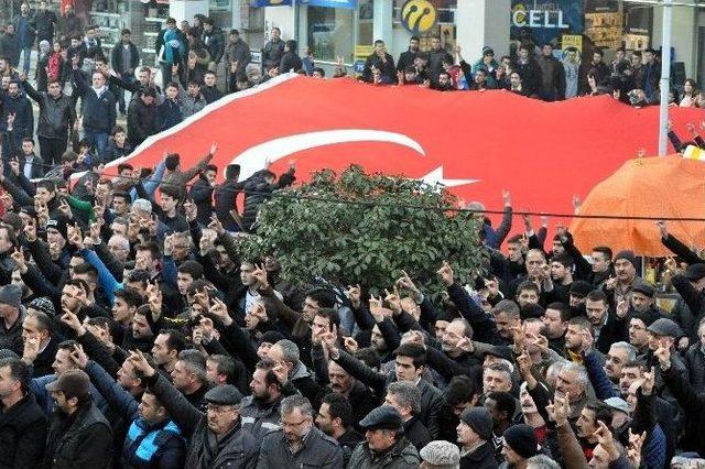 İzmir’de Öldürülen Ülkücü Genç İçin Gıyabi Cenaze Namazı Kılındı