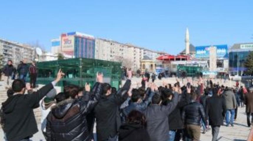 Kırşehir&rsquo;de Fırat &Ccedil;akıroğlu Eyleminde Gerginlik