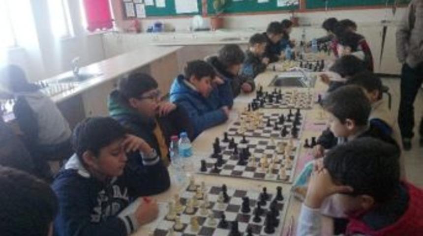 Bartın&rsquo;da Satran&ccedil; Turnuvası Başladı