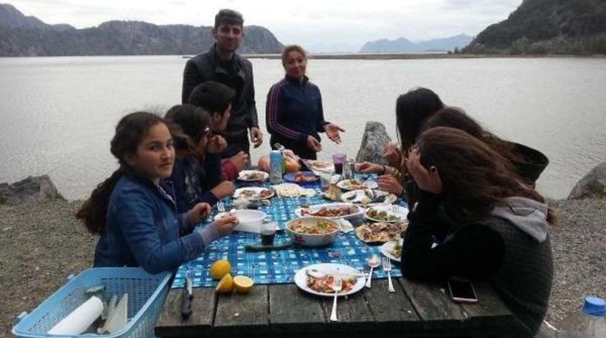 Ortacalıların Sıcak Hava Keyfi