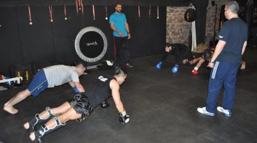 Badr Hari'den Nefes Kesen Antrenman