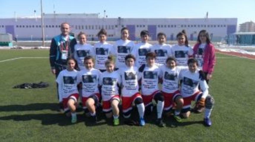 D&uuml;zceli Kızlar 2-2 Berabere Kaldı