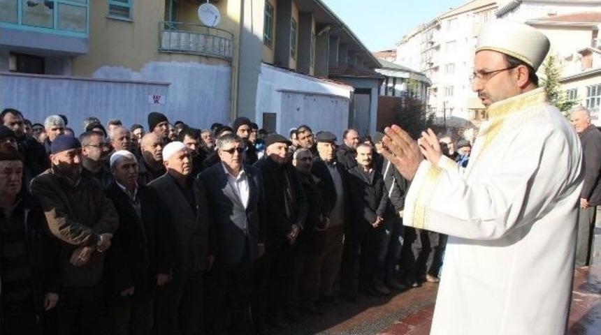 &Uuml;lk&uuml;c&uuml;lerden Gıyabi Cenaze Namazı