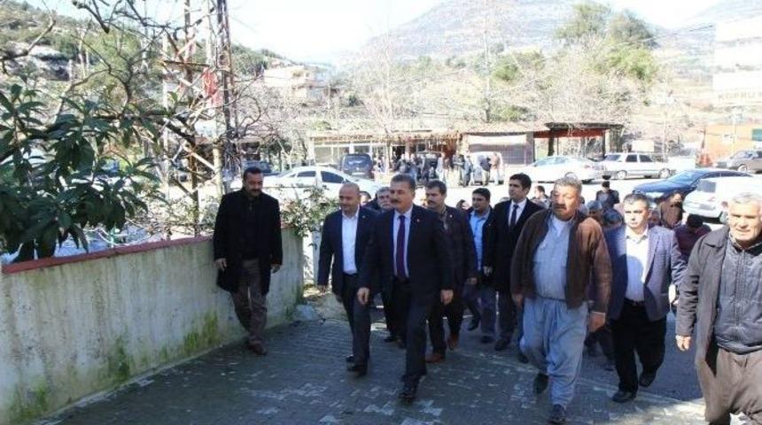 Başkan Tuna Mahalle Gezilerini S&uuml;rd&uuml;r&uuml;yor