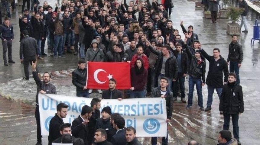 Bursa&rsquo;da &Uuml;lk&uuml;c&uuml; Gen&ccedil;ler Yağmur Altında Fırat İ&ccedil;in Y&uuml;r&uuml;d&uuml;