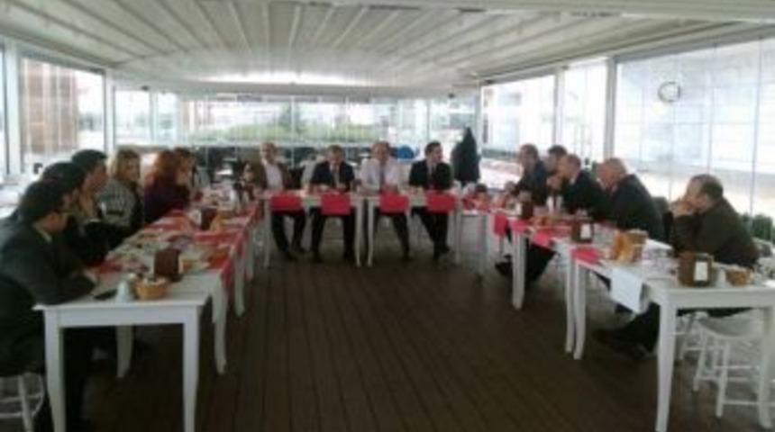 Genel Sekreter Sağlam Başhekimlerle Değerlendirme Yaptı