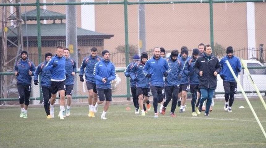 Torku Konyaspor, Fenerbah&ccedil;e Ma&ccedil;ıyla &Ccedil;ıkış Arıyor