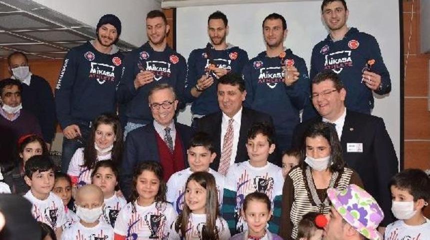 Halkbank Erkek Voleybol Takımı Oyuncularından Anlamlı Ziyaret