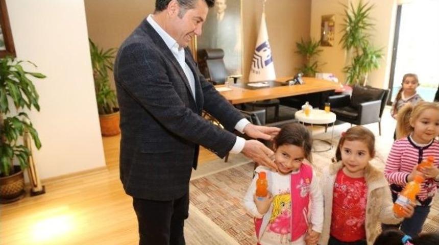 Bodrumlu Öğrenciler, Başkan Kocadon’u Ziyaret Etti