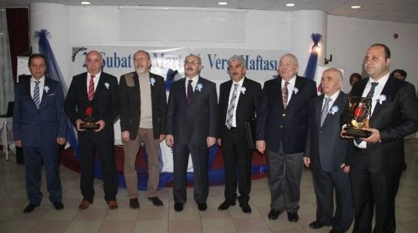 Sinop&rsquo;ta Vergi Rekortmenleri &Ouml;d&uuml;llendirildi