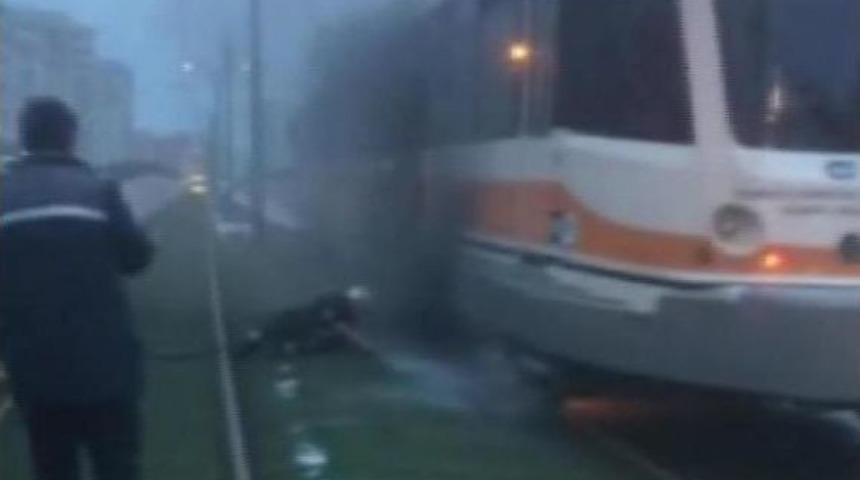 Seyir Halindeki Tramvayda Yangın
