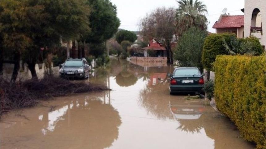 Su Baskınları Nedeniyle Mağdur Olan Vatandaşlar Yaşananlara &Ouml;fkeli