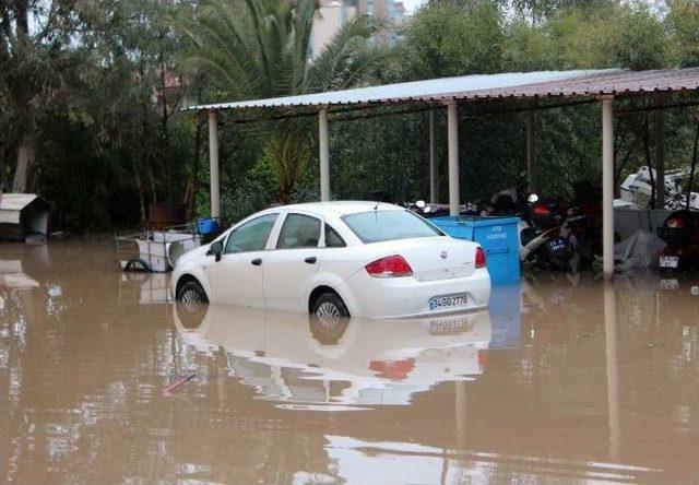 Su Baskınları Nedeniyle Mağdur Olan Vatandaşlar Yaşananlara Öfkeli