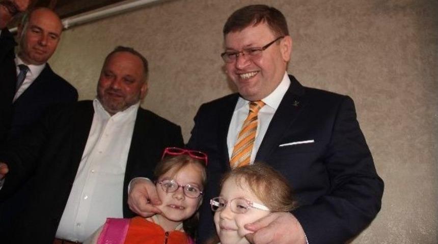 G&uuml;ney: &ldquo;filistin&rsquo;deki &Ccedil;ocuklar Ak Parti&rsquo;nin G&uuml;c&uuml; İle Rahat Nefes Alıyor&rdquo;