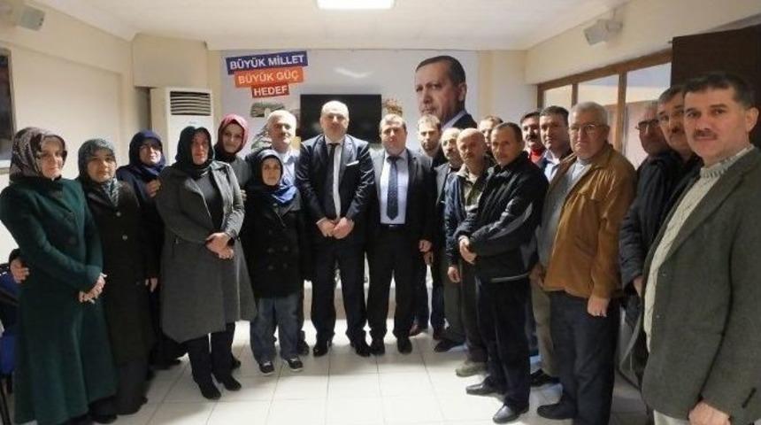 Milletvekili Aday Adayı Sara&ccedil; Ak Parti Kaynarca Teşkilatını Ziyaret Etti