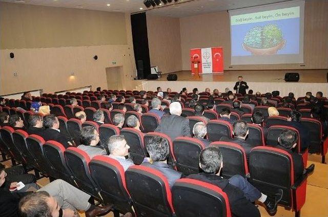 Okul Müdürlerine ‘yönetim Becerileri Ve Liderlik’ Semineri Verildi