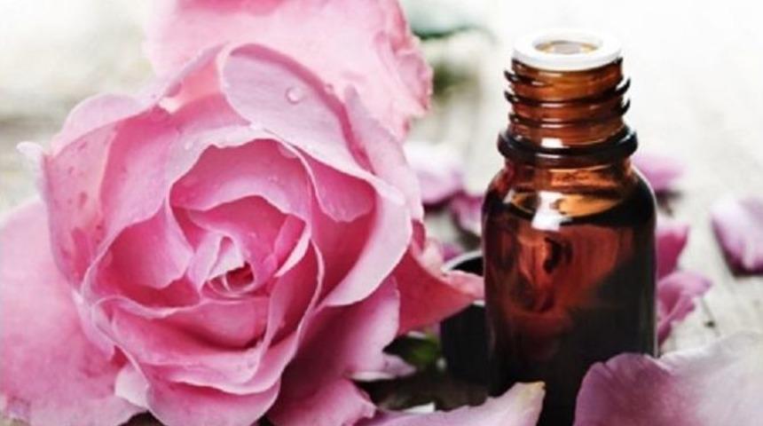 G&uuml;lsuyu Cilde Faydalı