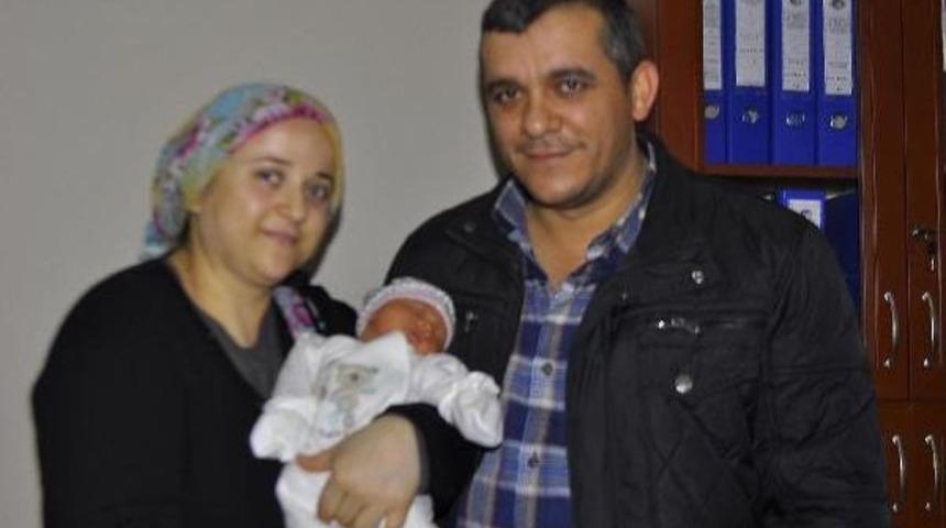 Fazla Kilolarını Verip, Evlendikten 14 Yıl Sonra Anne Oldu