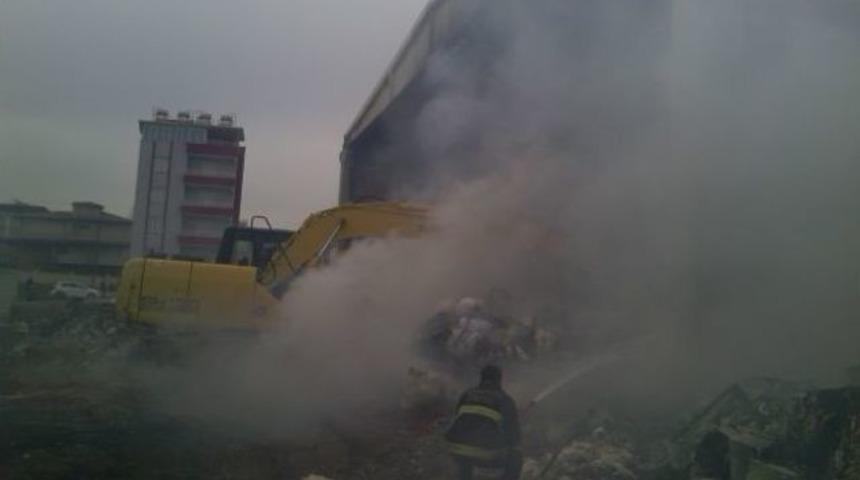 &Ccedil;ır&ccedil;ır Fabrikasında Yangın