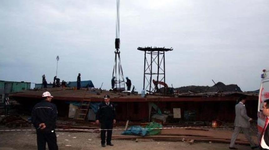 7 Kişinin &Ouml;ld&uuml;ğ&uuml; 12 Kişinin Yaralandığı Kazada 5 Sanığa Ceza