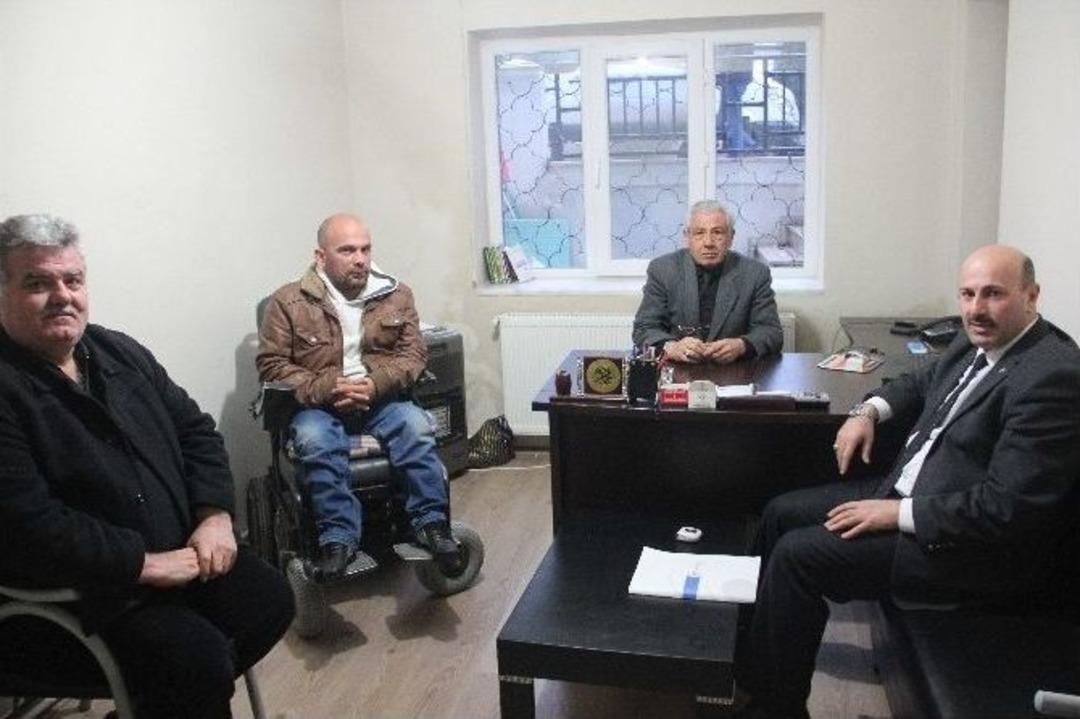 Milletvekili Aday Adayı T&uuml;rkyılmaz Sıkılmadık El Bırakmıyor