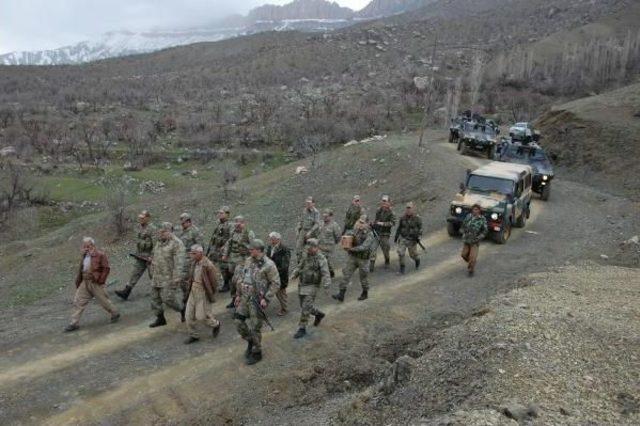 Mehmetçik, Şemdinli'deki Şehit Ailelerini Unutmadı