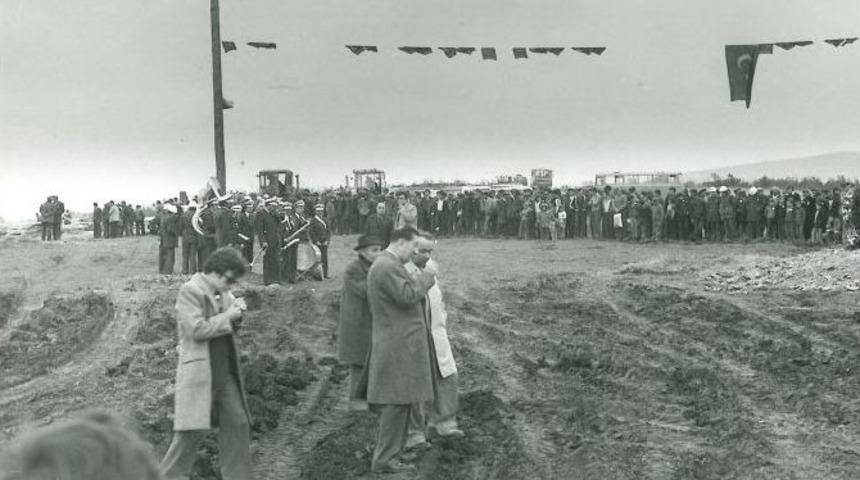 Om&uuml; Tarihi Fotoğraflarını Arıyor