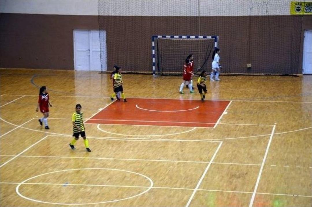 Okullar Arası Yıldızlar Futsal İl Birinciliği M&uuml;sabakaları Tamamlandı