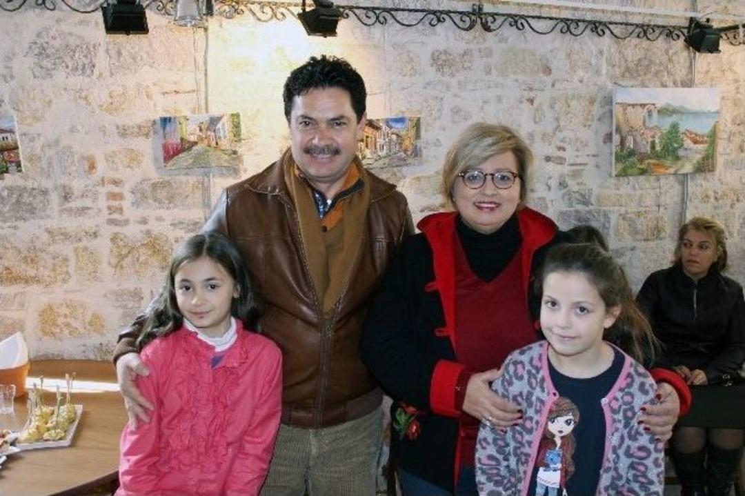 "zeytin &Ccedil;ekirdekleri" &Ccedil;ello &Ouml;ğreniyor