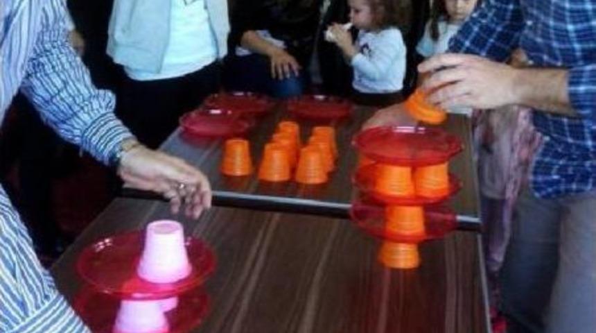 &Ccedil;ocuklarının Yerine Ge&ccedil;ip &Ccedil;alıştılar