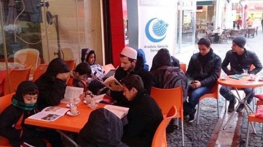 Zamansız Ve Mekansız Okudular