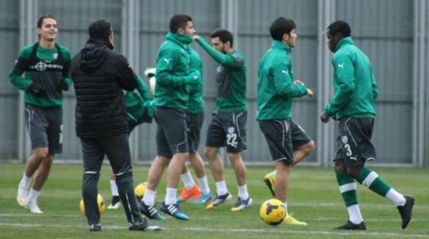 Bursaspor&rsquo;Da Mersin İdmanyurdu'na Hazırlanıyor