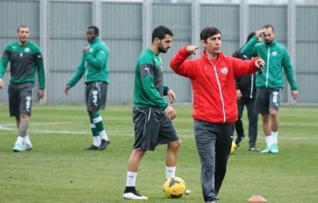 Bursaspor’Da Mersin İdmanyurdu'na Hazırlanıyor