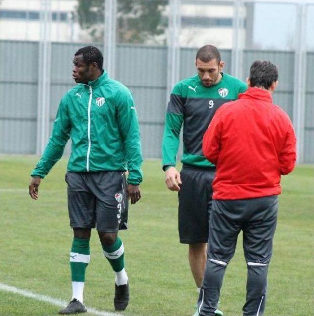 Bursaspor’Da Mersin İdmanyurdu'na Hazırlanıyor