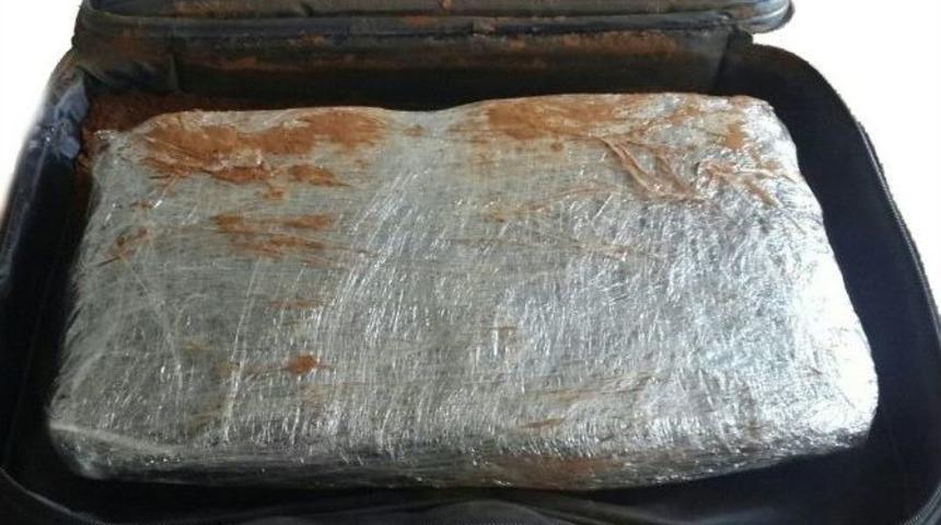 Buharkent&rsquo;te 2700 Gram Esrar Ele Ge&ccedil;ti