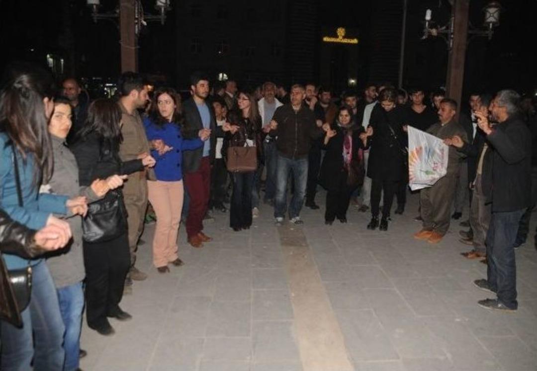 Cizre&rsquo;de &ldquo;i&ccedil; G&uuml;venlik Yasa Tasarısı&rdquo; Protestosu