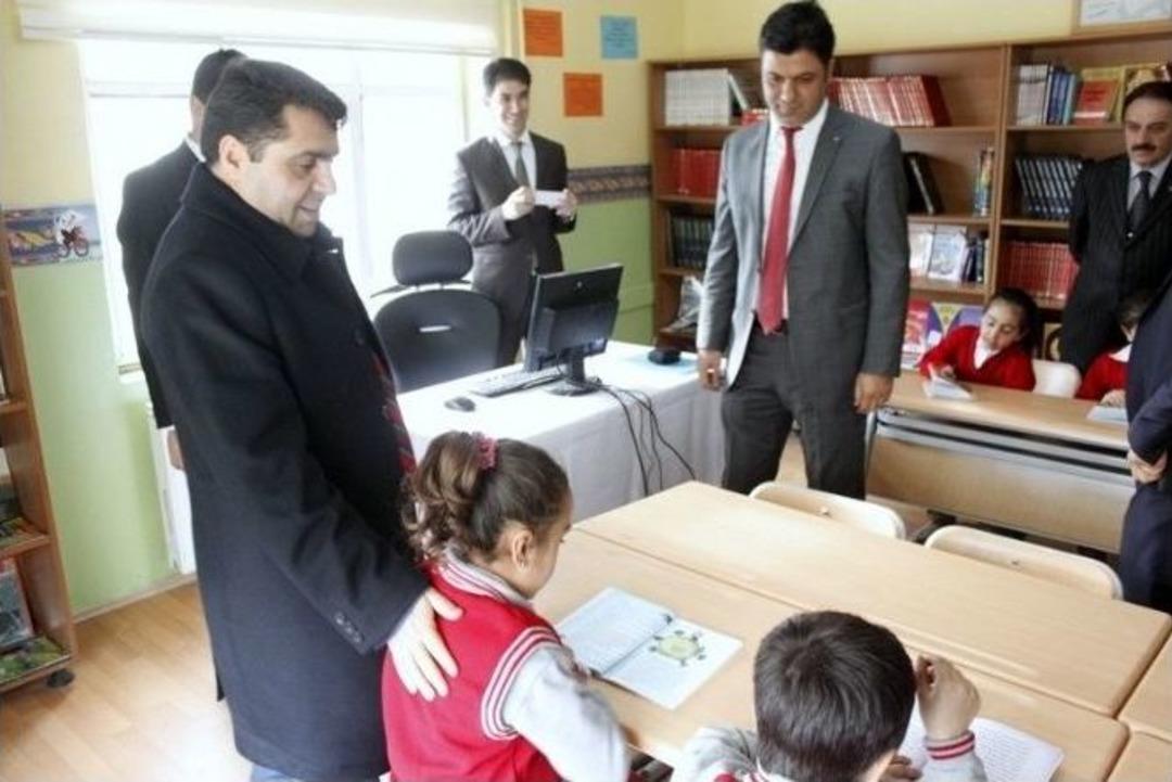 Vefat Eden &Ouml;ğrenci Anısına K&uuml;t&uuml;phane Kuruldu