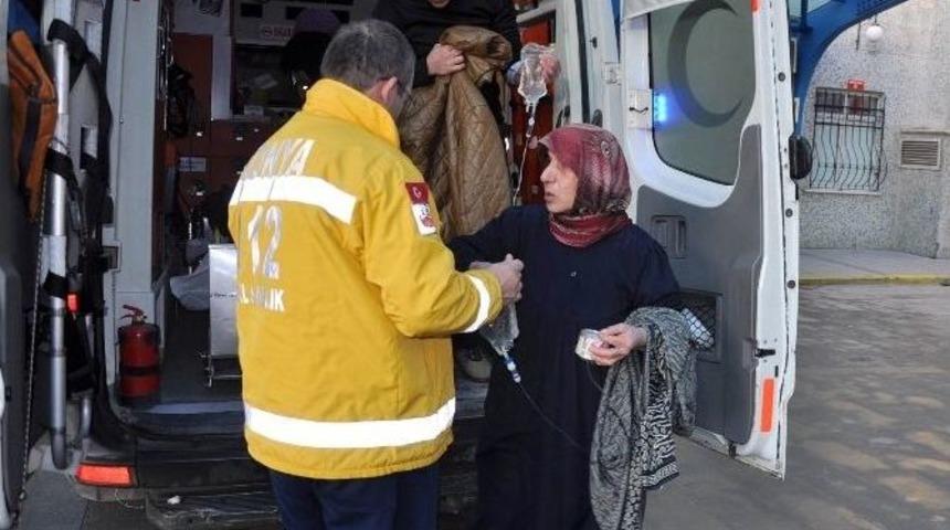 Suriyeli İki Aile Yediği Yemekten Zehirlendi