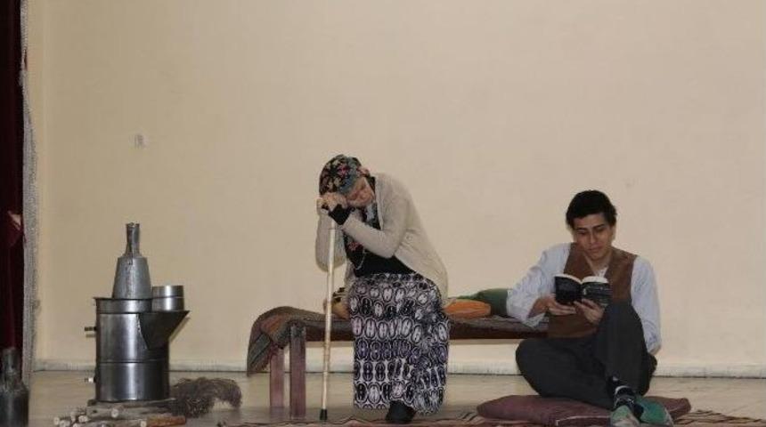 Beyşehir&rsquo;de &Ouml;ğrencilere Y&ouml;nelik Tiyatro G&ouml;sterisi