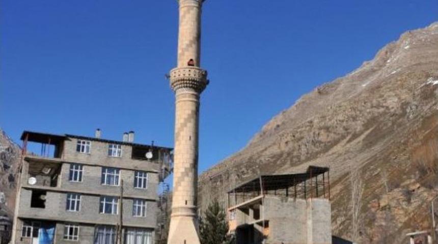 Camisi Yıkılan Minare Saat Kulesi Yapılacak