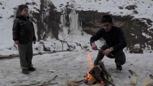 Kurtik Dağı'nda Buzdan Tablo