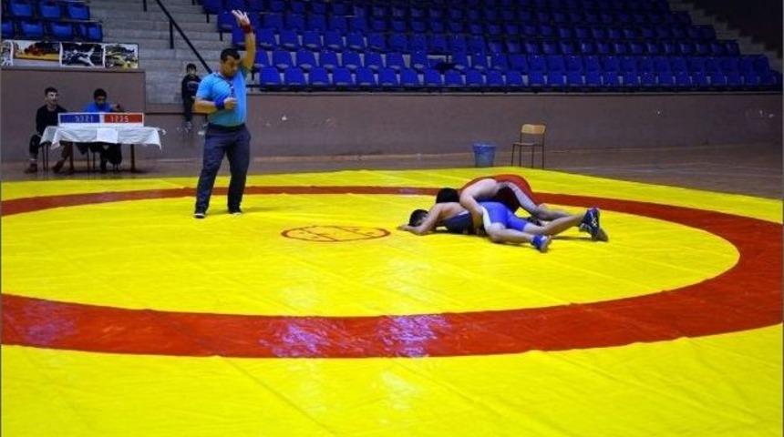 Aydın&rsquo;ın Gen&ccedil; G&uuml;reş&ccedil;ileri Minderde Boy G&ouml;sterdi