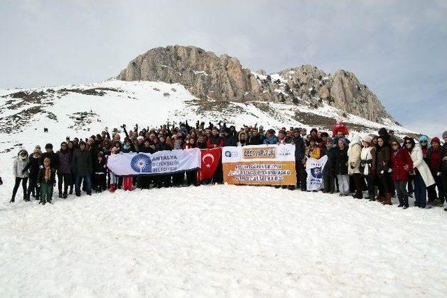 Saklıkent Yürüyüşüne 250 Doğasever Katıldı