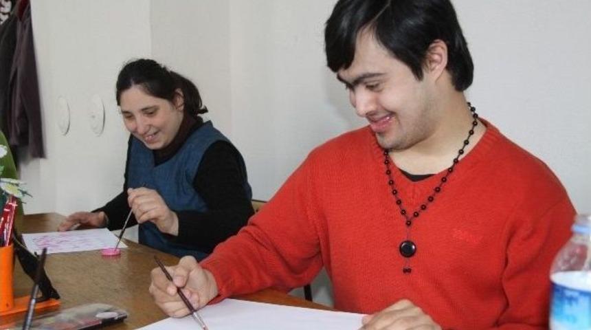 Halk Eğitim&rsquo;den "engelliler Koleji"