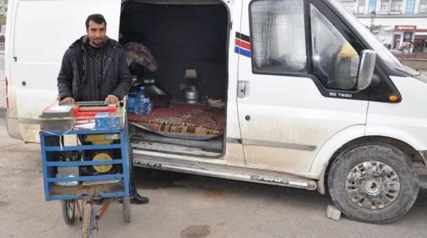 Kimlik Kaplayıp Başlık Parasını &Ouml;deyecek