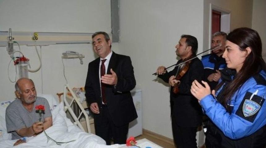 Onkoloji Hastanesinde Sevgililer G&uuml;n&uuml; Kutlandı